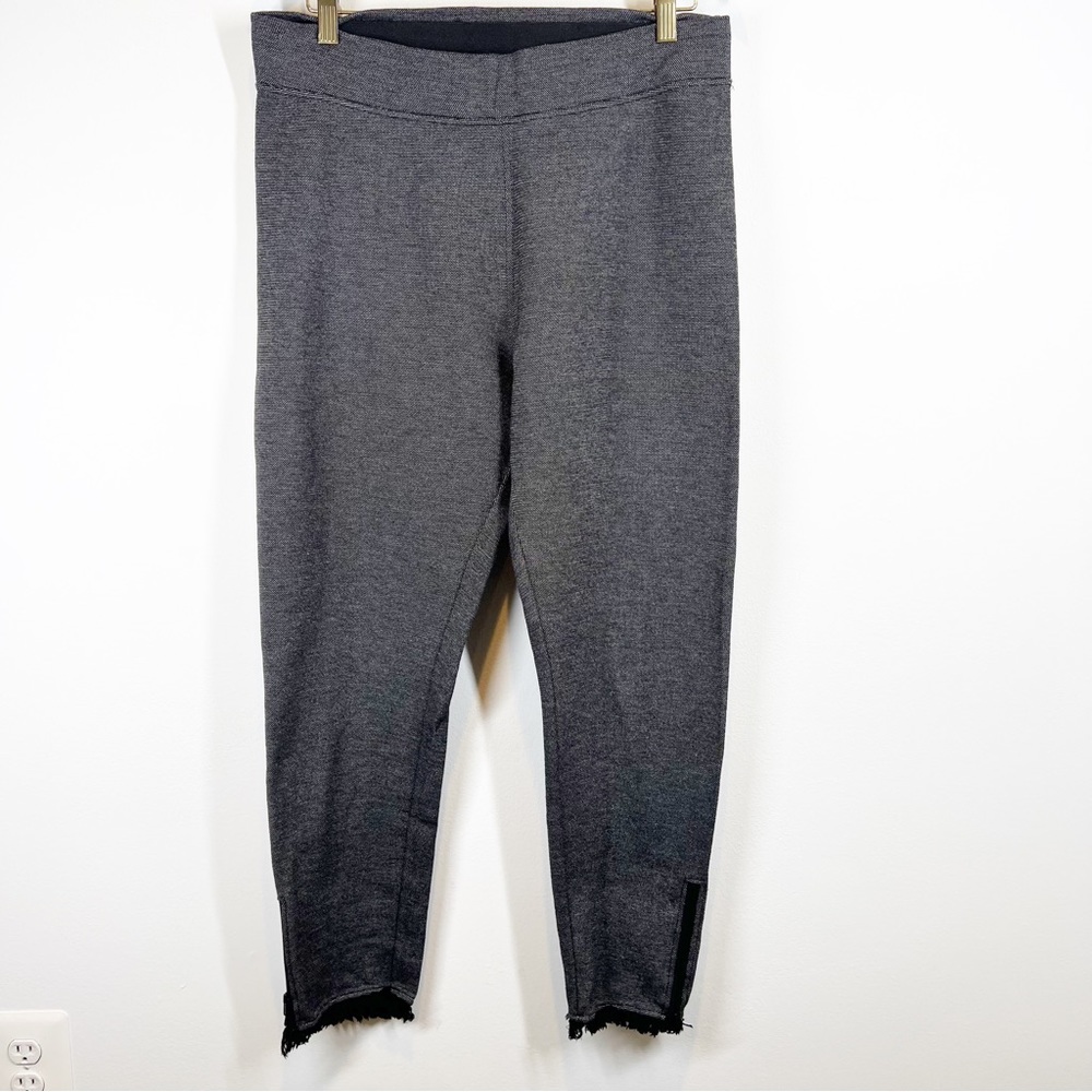 Nic + Zoe Frayed Hem Ankle Zip Leggings